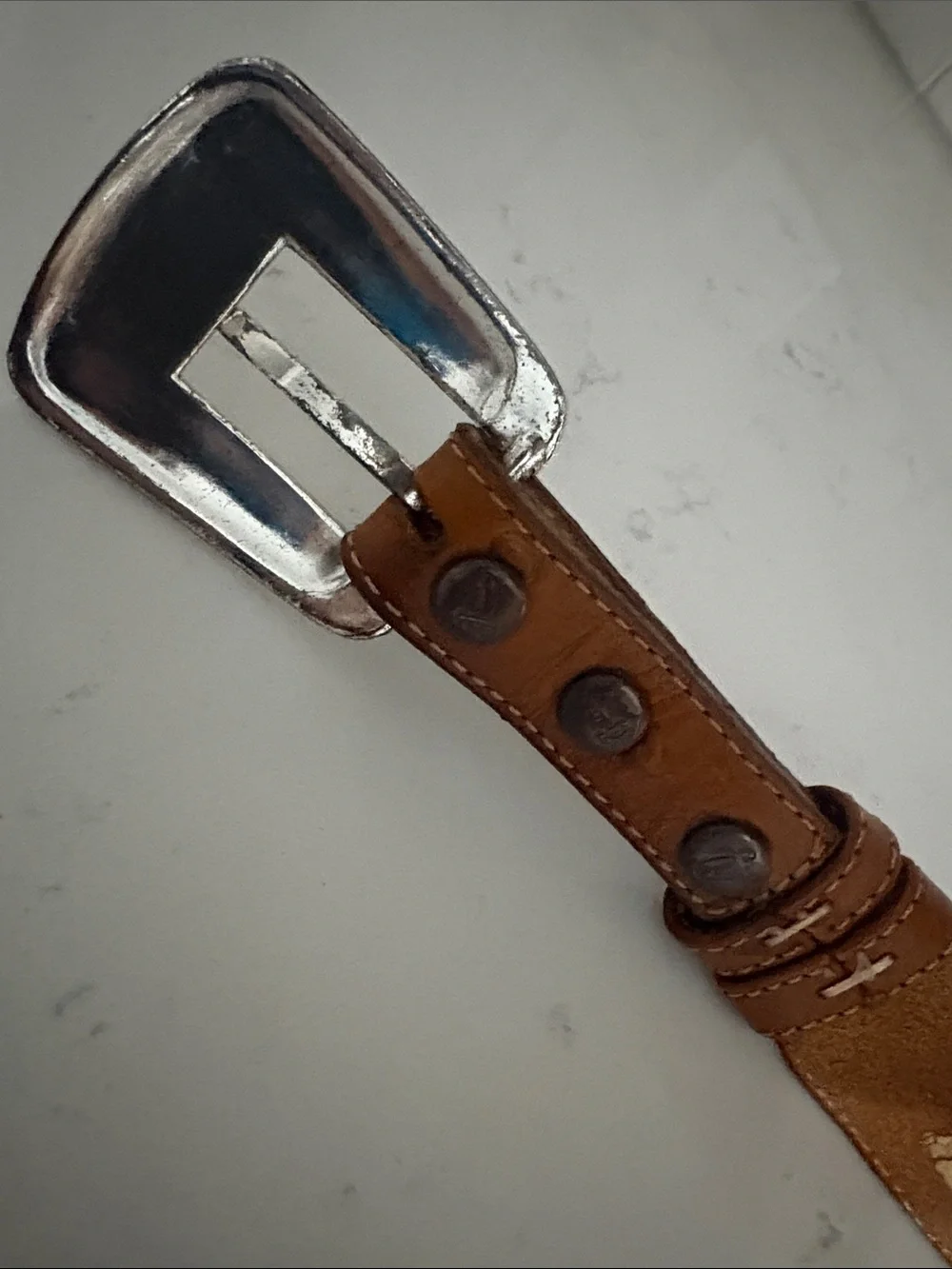 Women’s Vintage Justin Boots Brown Leather Belt with Silver Buckle (26)